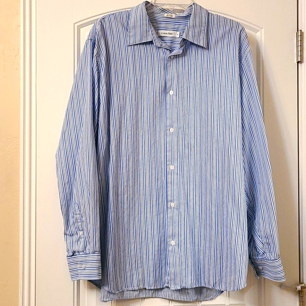 Mens Calvin Klein button down shirt